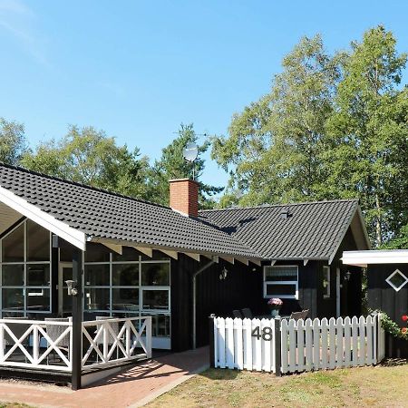 8 Person Holiday Home In Hadsund Экстерьер фото