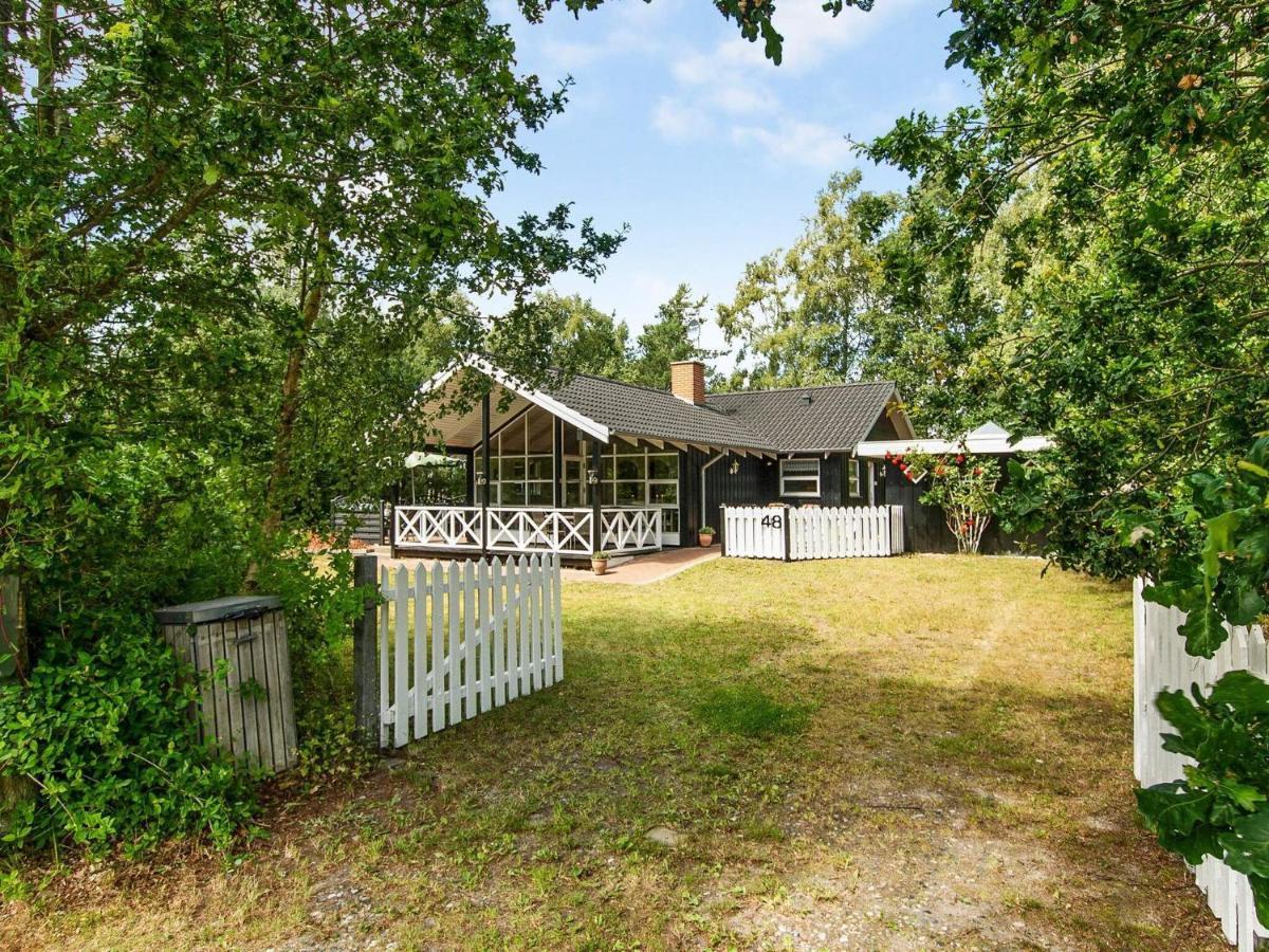 8 Person Holiday Home In Hadsund Экстерьер фото