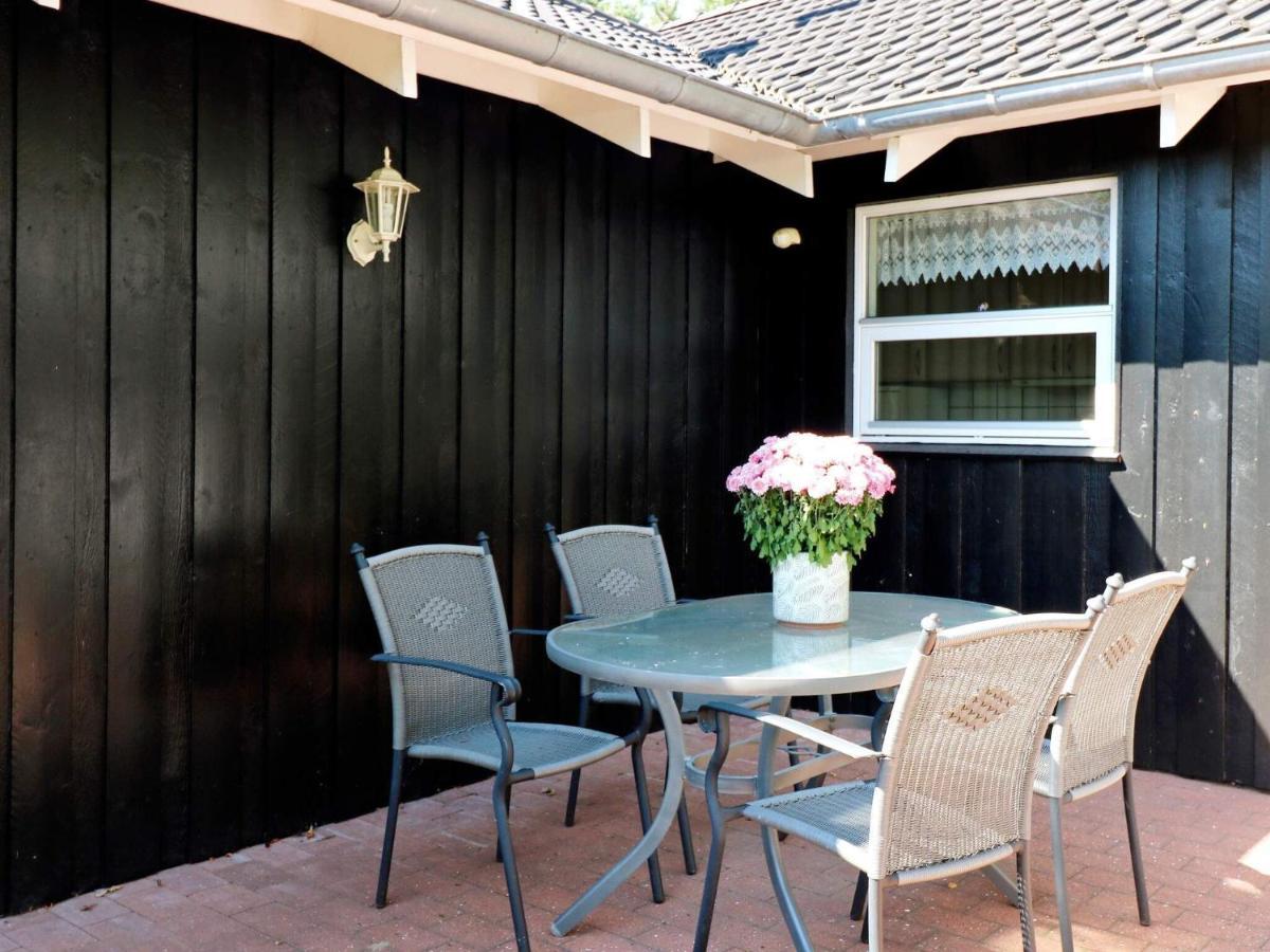 8 Person Holiday Home In Hadsund Экстерьер фото